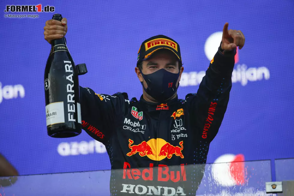 Foto zur News: Sergio Perez (Red Bull)