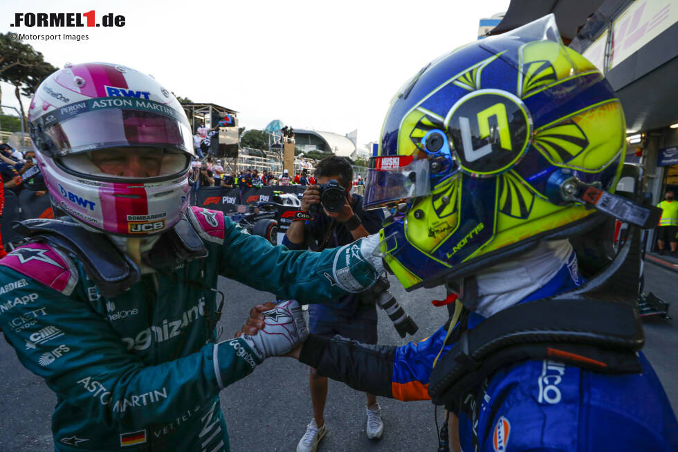 Foto zur News: Sebastian Vettel (Aston Martin) und Lando Norris (McLaren)