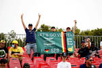 Foto zur News: Fans von Sebastian Vettel (Aston Martin)