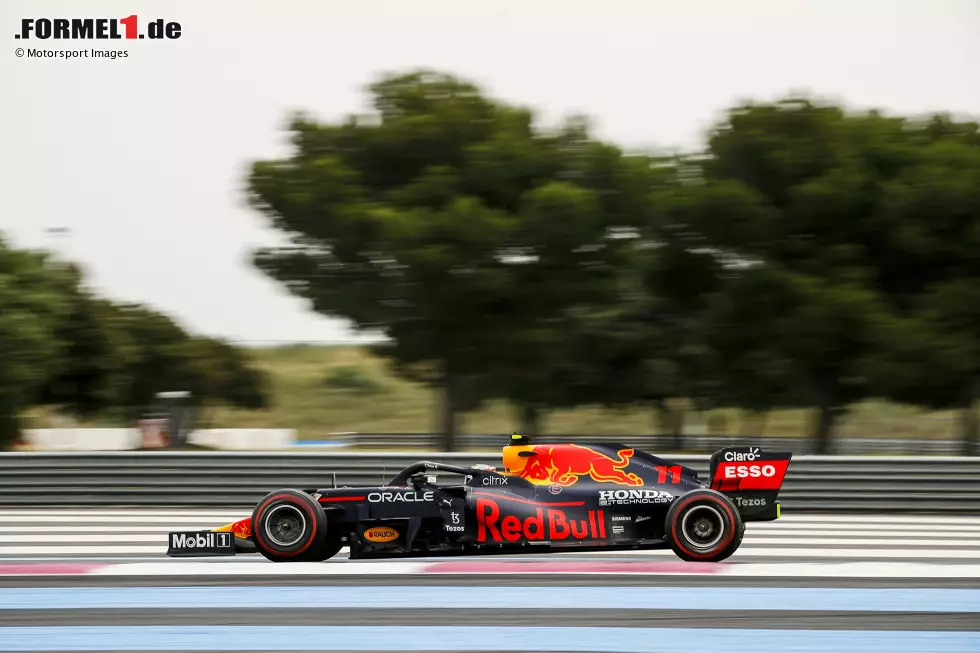 Foto zur News: Sergio Perez (Red Bull)