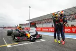 Foto zur News: Max Verstappen (Red Bull) und Sergio Perez (Red Bull)