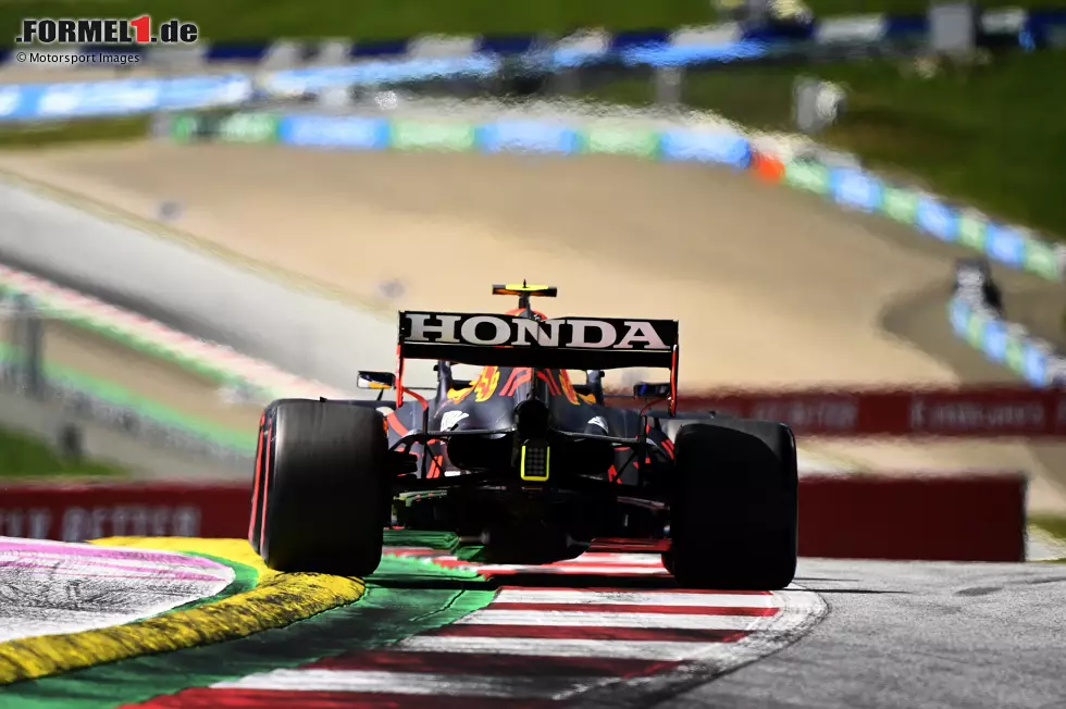 Foto zur News: Sergio Perez (Red Bull)