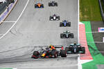 Foto zur News: Sergio Perez (Red Bull), Valtteri Bottas (Mercedes) und Lance Stroll (Aston Martin)