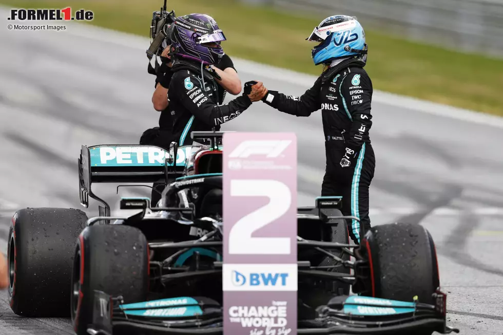 Foto zur News: Lewis Hamilton (Mercedes) und Valtteri Bottas (Mercedes)