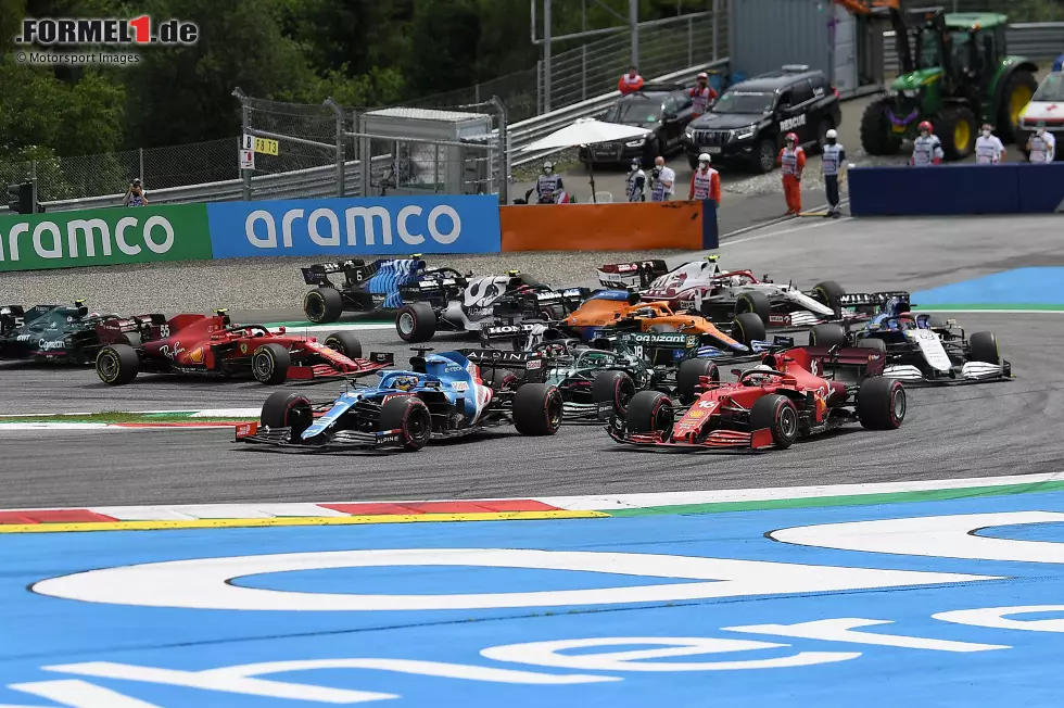 Foto zur News: Valtteri Bottas (Mercedes), Fernando Alonso (Alpine), Charles Leclerc (Ferrari) und Lance Stroll (Aston Martin)