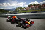 Foto zur News: Sergio Perez (Red Bull)