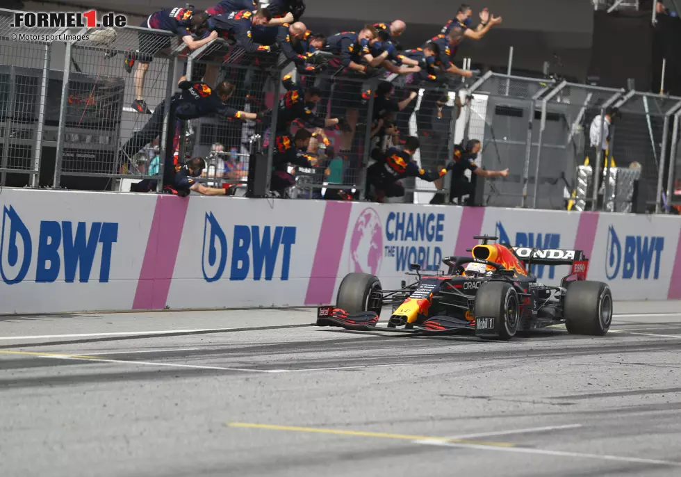 Foto zur News: Max Verstappen (Red Bull)