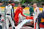 Foto zur News: Nicholas Latifi (Williams), George Russell (Williams), Charles Leclerc (Ferrari), Mick Schumacher (Haas), Carlos Sainz (Ferrari), Lance Stroll (Aston Martin), Nikita Masepin (Haas) und Pierre Gasly (AlphaTauri)