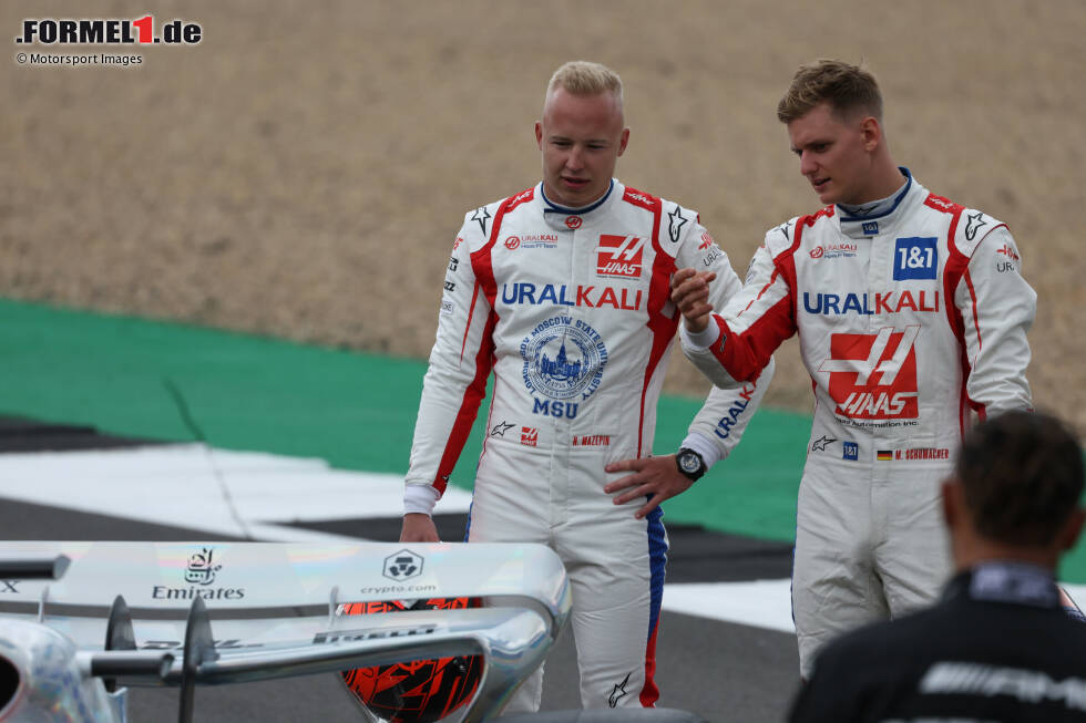 Foto zur News: Nikita Masepin (Haas) und Mick Schumacher (Haas)