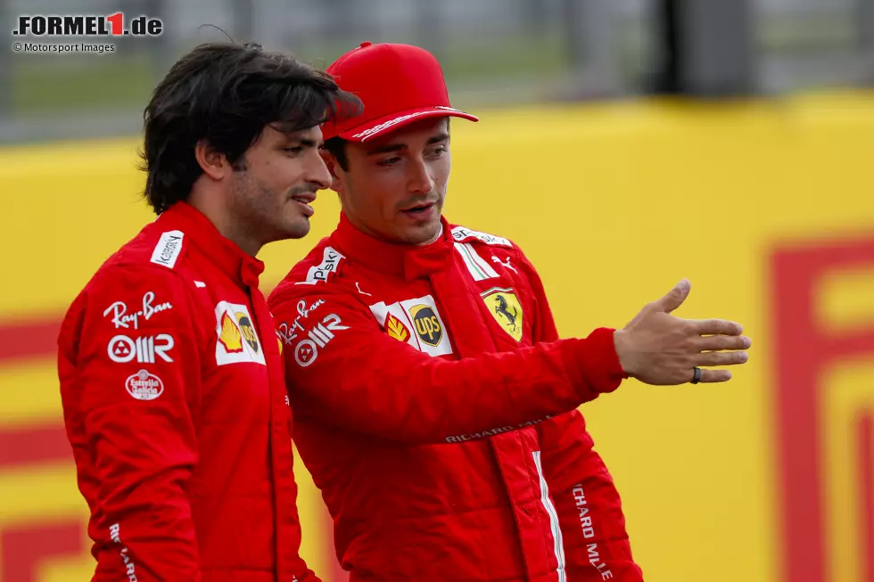 Foto zur News: Carlos Sainz (Ferrari) und Charles Leclerc (Ferrari)