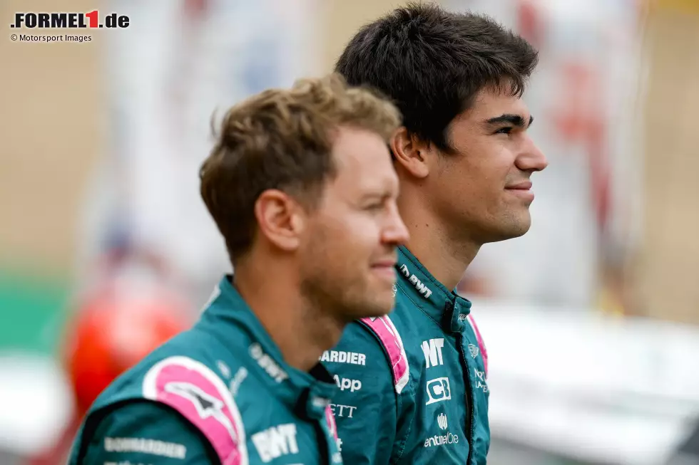 Foto zur News: Lance Stroll (Aston Martin) und Sebastian Vettel (Aston Martin)