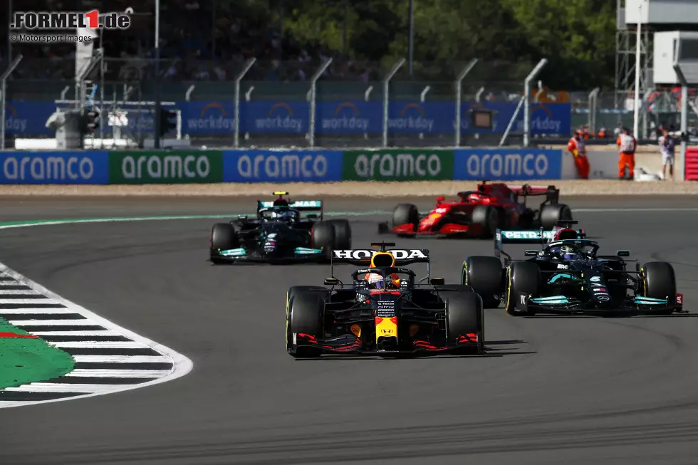 Foto zur News: Max Verstappen (Red Bull), Lewis Hamilton (Mercedes), Valtteri Bottas (Mercedes) und Charles Leclerc (Ferrari)