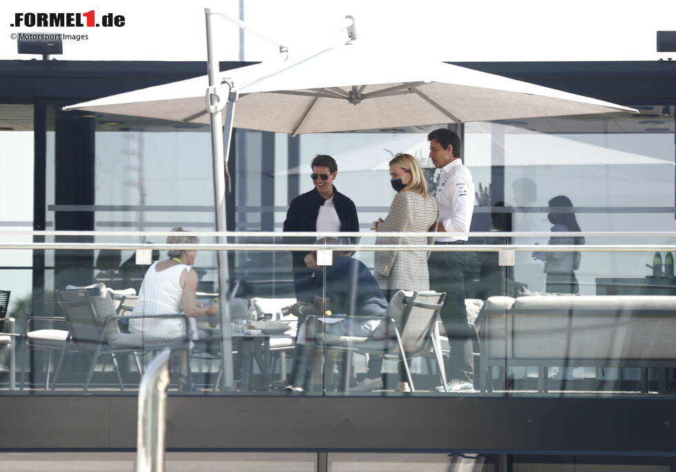 Foto zur News: Tom Cruise zu Gast bei Mercedes, mit Teamchef Toto Wolff