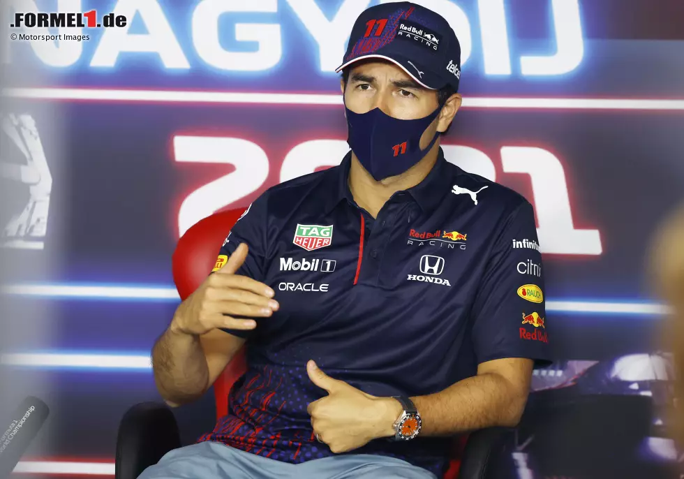 Foto zur News: Sergio Perez (Red Bull)