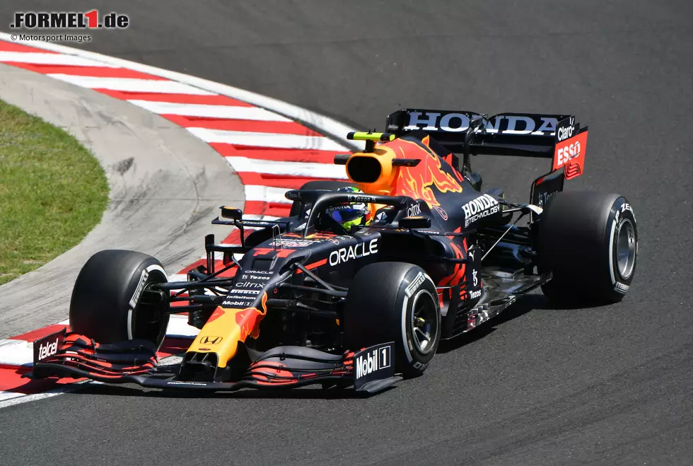 Foto zur News: Sergio Perez (Red Bull)