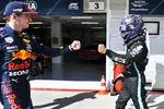 Foto zur News: Lewis Hamilton (Mercedes) und Max Verstappen (Red Bull)