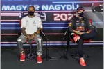 Foto zur News: Lewis Hamilton (Mercedes) und Max Verstappen (Red Bull)