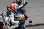 Foto zur News: Fernando Alonso (Alpine) und Esteban Ocon (Alpine)