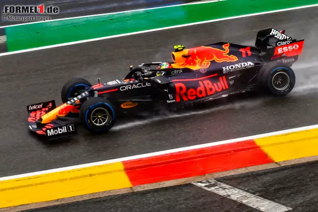 Foto zur News: Sergio Perez (Red Bull)