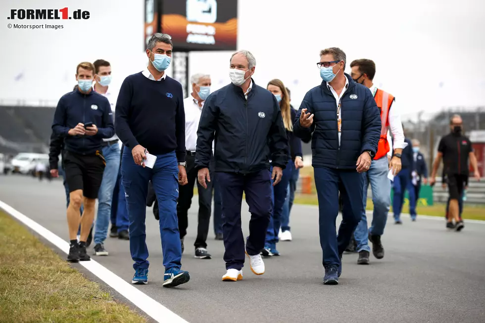 Foto zur News: FIA-Rennleiter Michael Masi und Safety-Car-Fahrer Bernd Mayländer