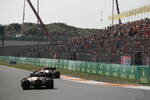 Foto zur News: Antonio Giovinazzi (Alfa Romeo) und Daniel Ricciardo (McLaren)