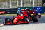 Foto zur News: Charles Leclerc (Ferrari) und Carlos Sainz (Ferrari)