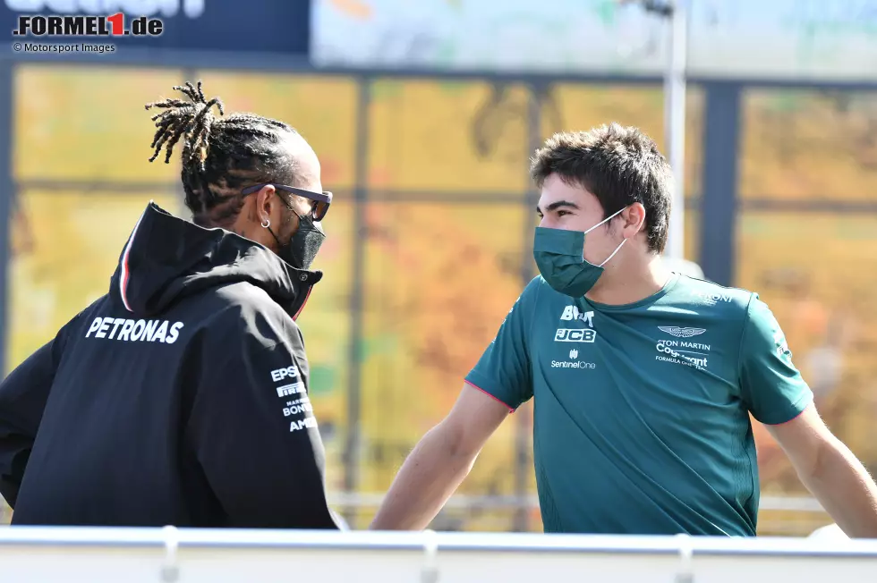 Foto zur News: Lewis Hamilton (Mercedes) und Lance Stroll (Aston Martin)