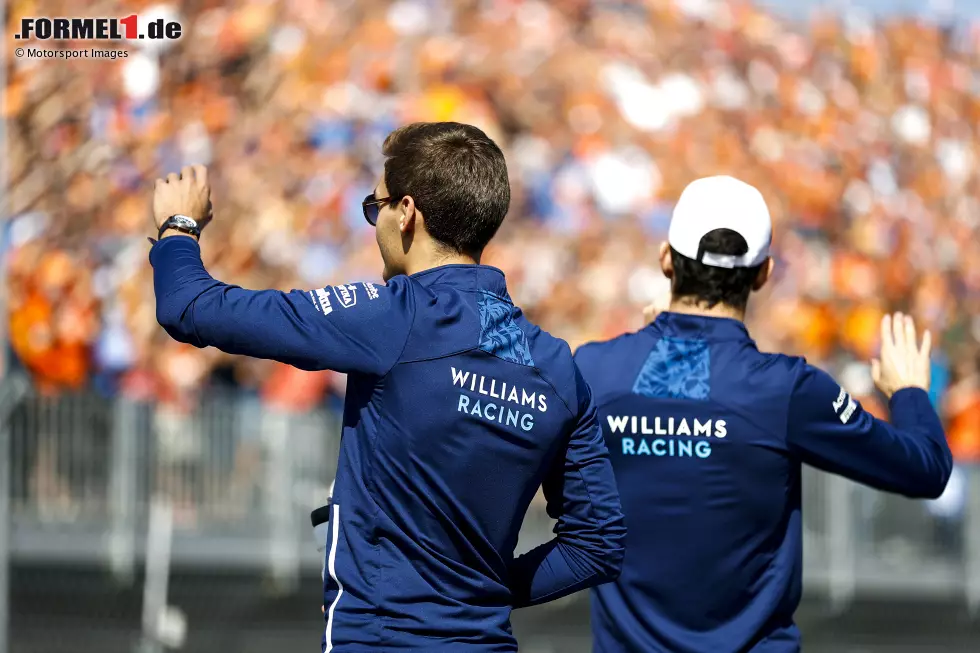 Foto zur News: Daniel Ricciardo (McLaren) und Nicholas Latifi (Williams)