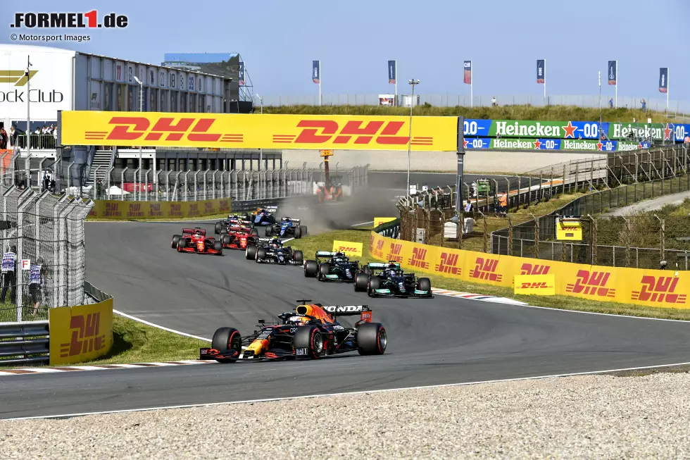 Foto zur News: Max Verstappen (Red Bull), Lewis Hamilton (Mercedes), Valtteri Bottas (Mercedes), Pierre Gasly (AlphaTauri) und Charles Leclerc (Ferrari)