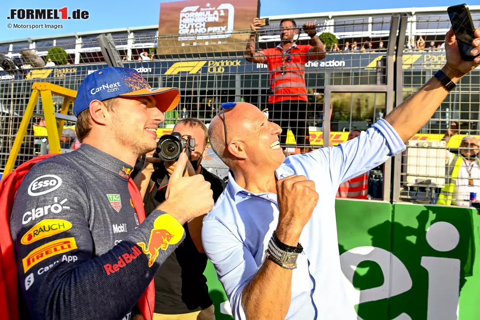 Foto zur News: Max Verstappen (Red Bull) mit Tom Coronel