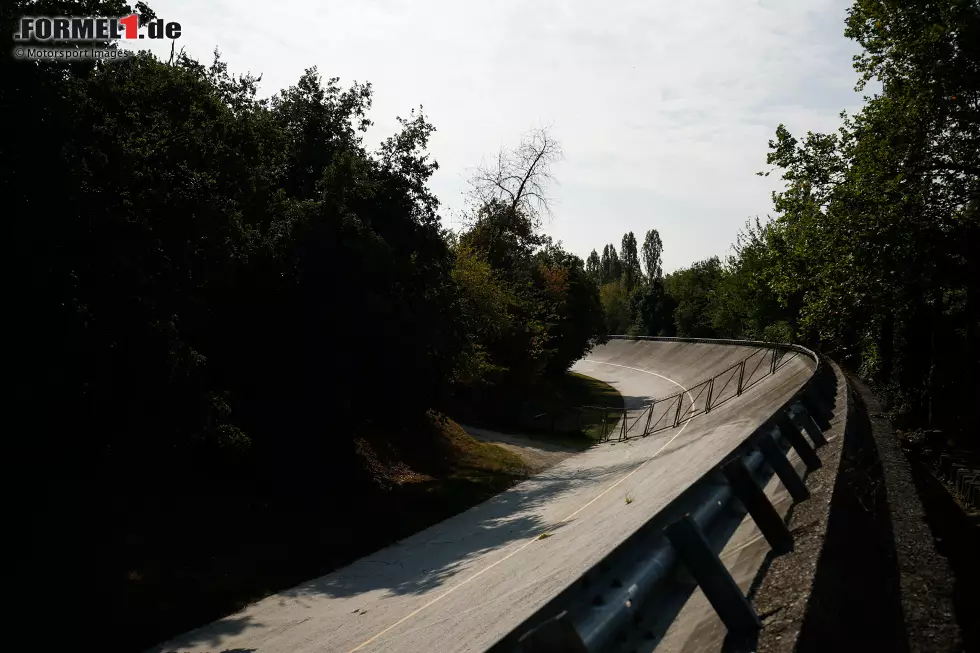 Foto zur News: Die alte Steilkurve in Monza