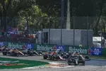 Foto zur News: Valtteri Bottas (Mercedes), Max Verstappen (Red Bull), Daniel Ricciardo (McLaren), Lando Norris (McLaren), Lewis Hamilton (Mercedes) und Pierre Gasly (AlphaTauri)