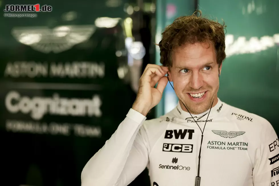 Foto zur News: Sebastian Vettel (Aston Martin)