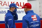 Foto zur News: Mick Schumacher (Haas) und Nikita Masepin (Haas)