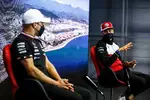 Foto zur News: Antonio Giovinazzi (Alfa Romeo) und Valtteri Bottas (Mercedes)