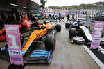 Foto zur News: Carlos Sainz (Ferrari), Lando Norris (McLaren) und George Russell (Williams)