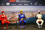 Foto zur News: Carlos Sainz (Ferrari), Lando Norris (McLaren) und George Russell (Williams)
