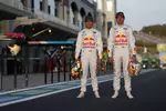 Foto zur News: Sergio Perez (Red Bull) und Max Verstappen (Red Bull)