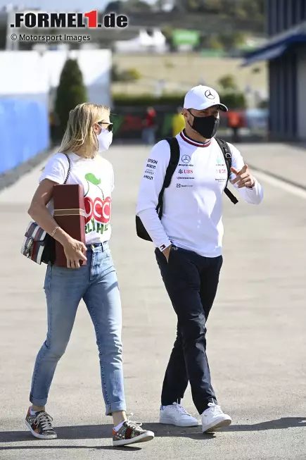 Foto zur News: Valtteri Bottas (Mercedes) mit Lebensgefährtin Tiffany Cromwell