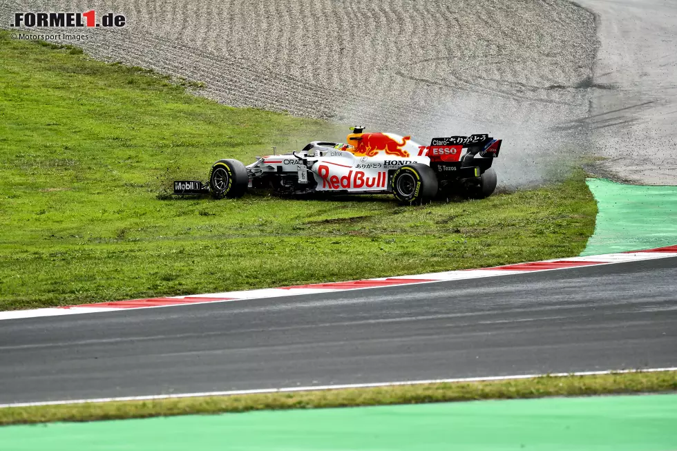 Foto zur News: Sergio Perez (Red Bull)