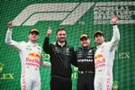 Foto zur News: Max Verstappen (Red Bull), Valtteri Bottas (Mercedes) und Sergio Perez (Red Bull)