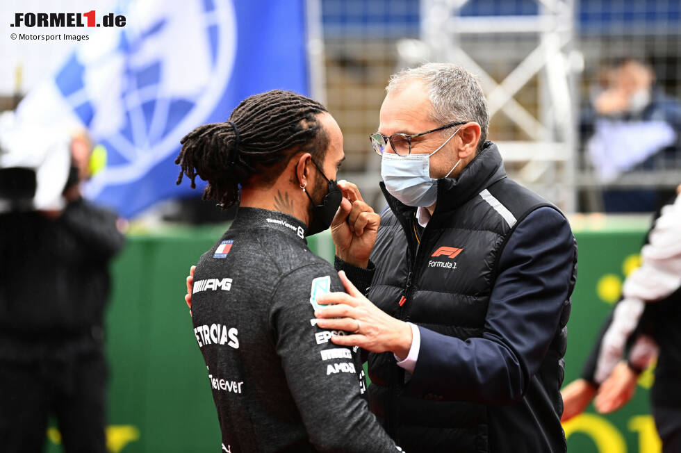 Foto zur News: Lewis Hamilton (Mercedes) und Stefano Domenicali