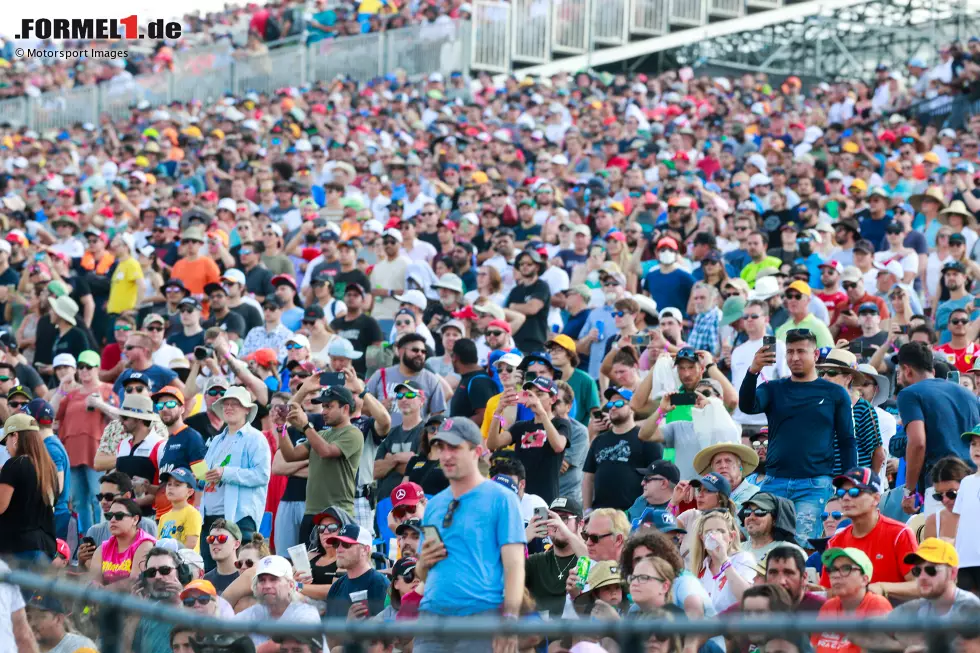 Foto zur News: Fans in Austin