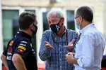 Foto zur News: Christian Horner mit Greg Maffei von Liberty Media und Formel-1-Boss Stefano Domenicali