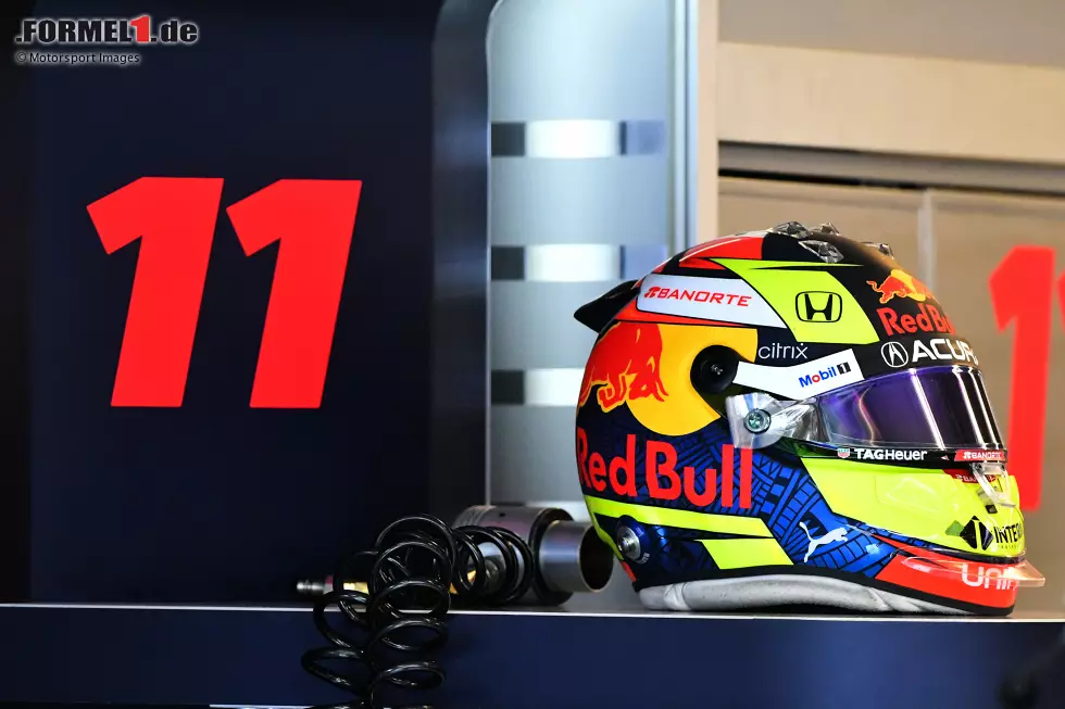 Foto zur News: Sergio Perez (Red Bull)