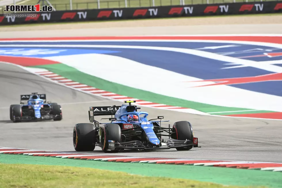 Foto zur News: Esteban Ocon (Alpine) und Fernando Alonso (Alpine)