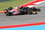 Foto zur News: Max Verstappen (Red Bull) und Lewis Hamilton (Mercedes)