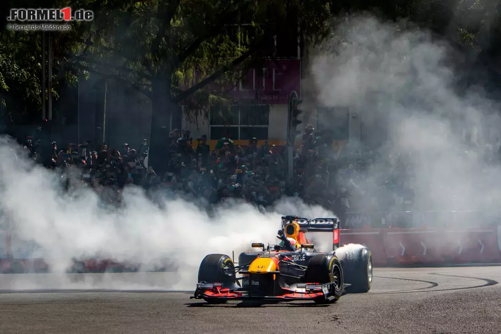 Foto zur News: Sergio Perez (Red Bull)