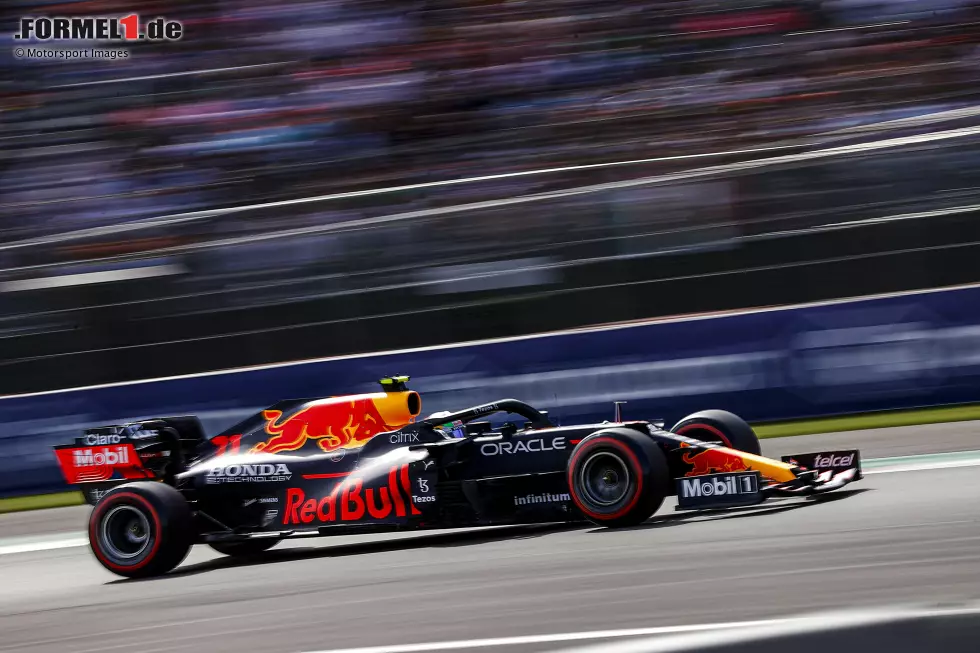 Foto zur News: Sergio Perez (Red Bull)