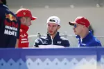 Foto zur News: Charles Leclerc (Ferrari), Pierre Gasly (AlphaTauri) und Nikita Masepin (Haas)